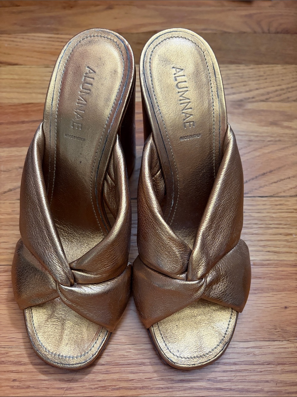 Alumnae Metallic Gold Knotted Slide Mules size 36